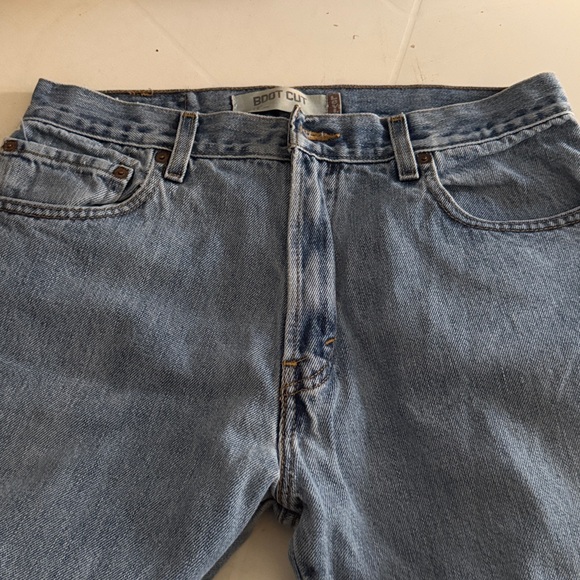 Levi’s 517 Bootcut Jeans - Picture 4 of 9